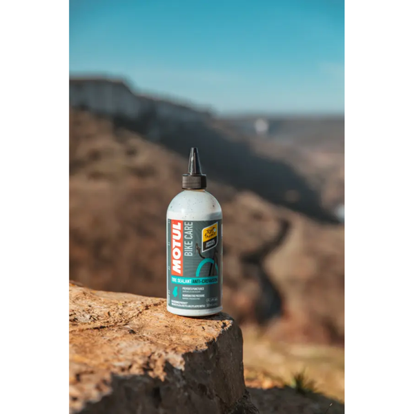Motul Tubeless Bicycle Sealant Road/MTB
